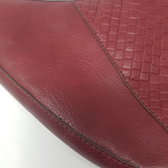 NWOT Faux Burgandy Design Stamped Leather Crossbody Hobo Style Bag - Picture 9 of 11